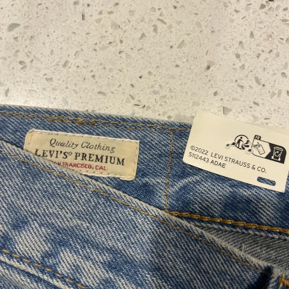 NWT LEVI'S PREMIUM 501 Good For You DESTRUCTED LIGHT BLUE DENIM JEANS Size 32x30